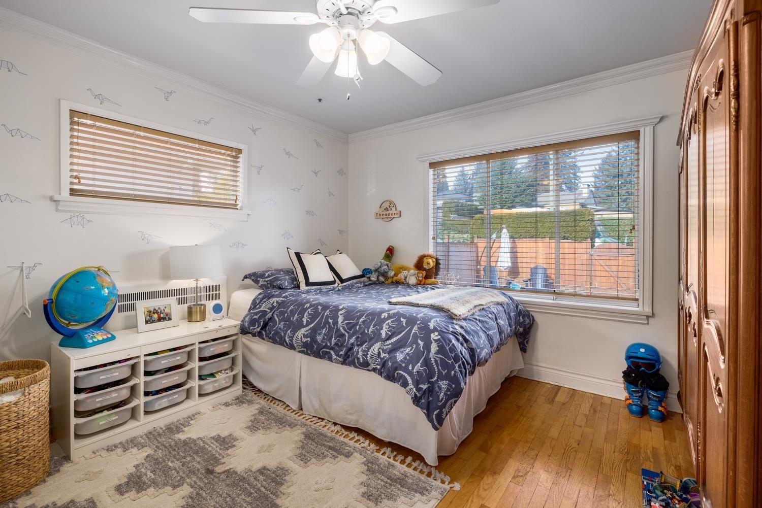 Listing Image 11