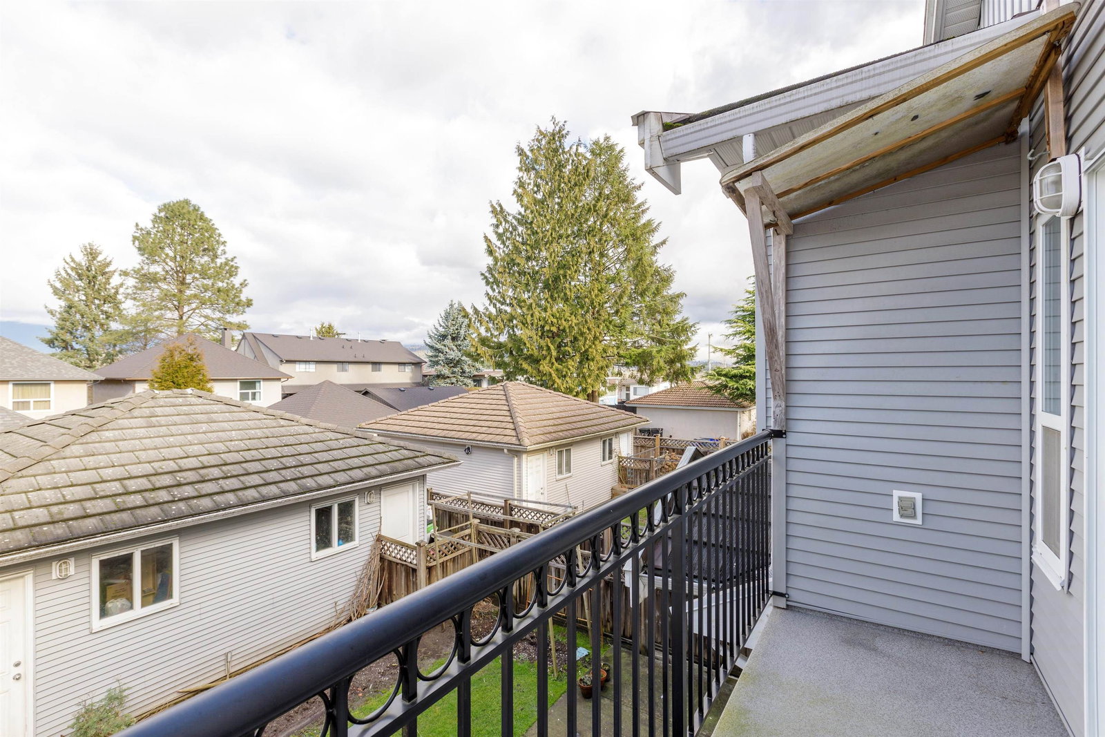 Listing Image 15