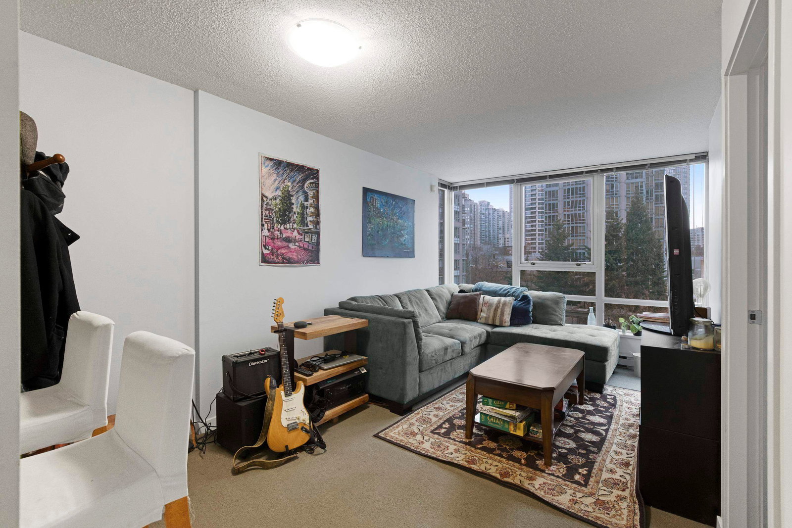Listing Image 11