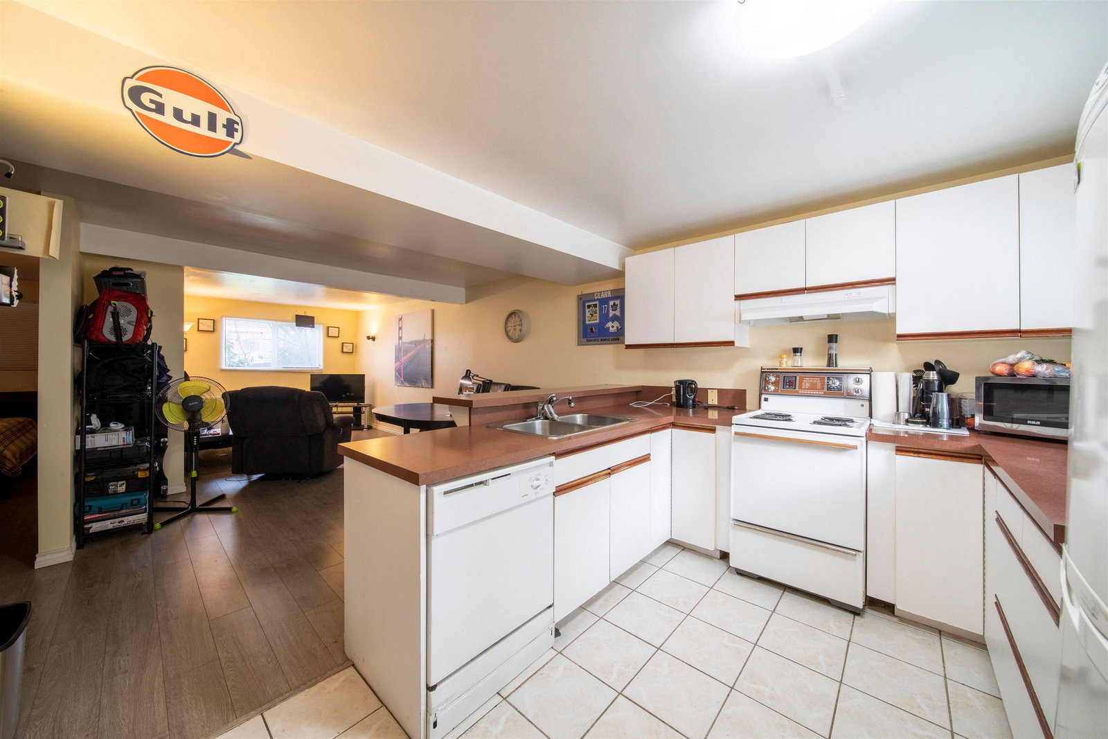 Listing Image 19