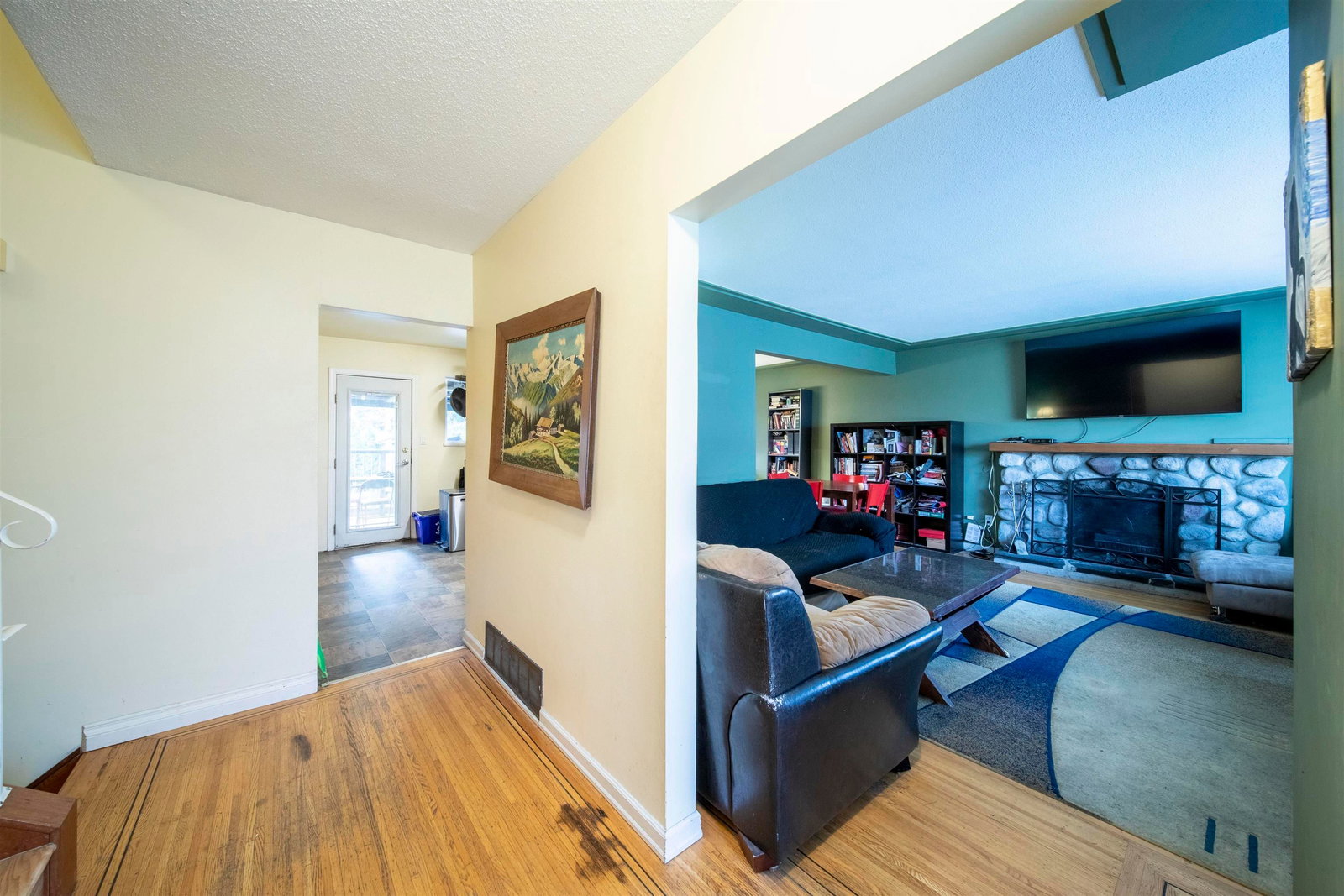 Listing Image 3
