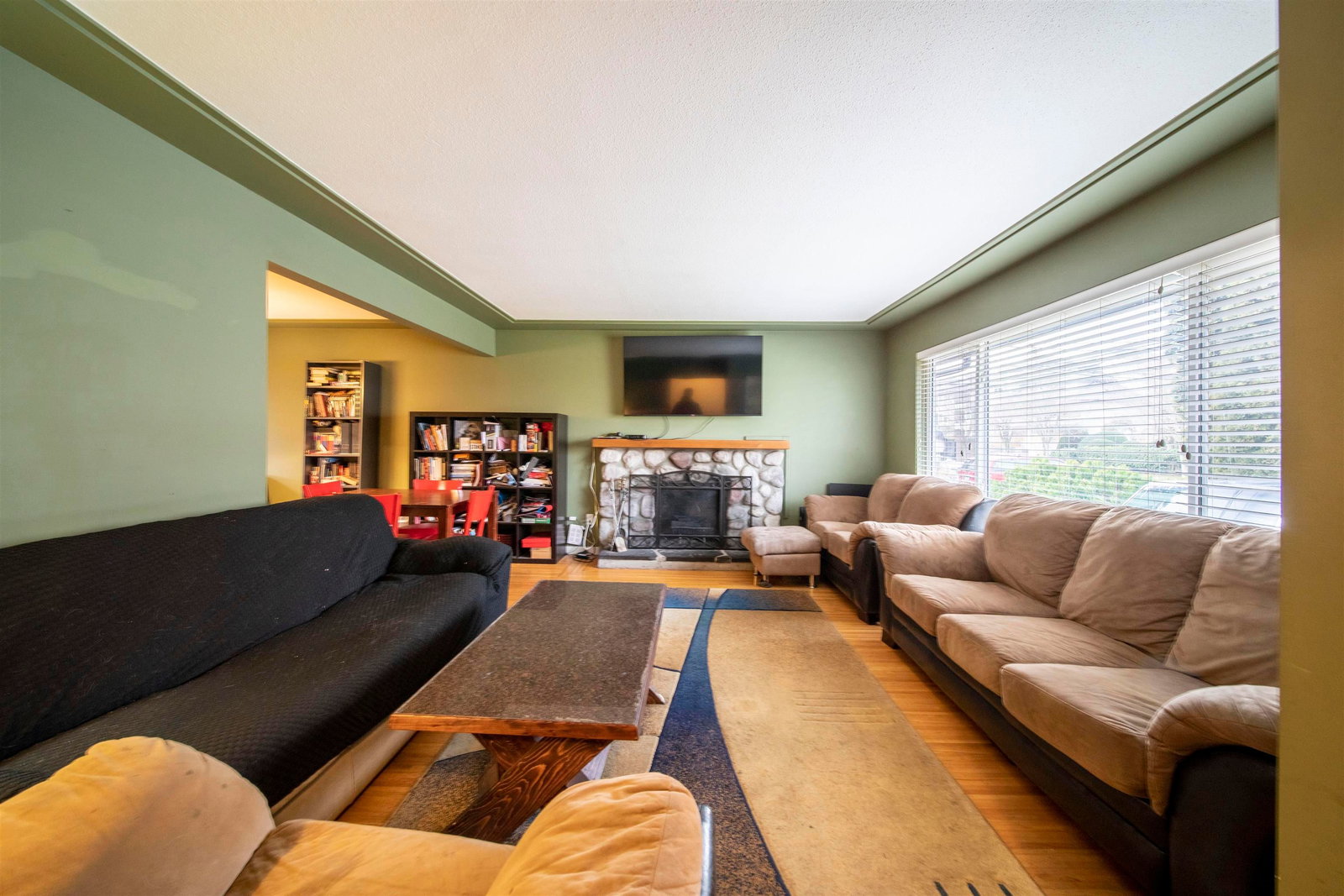 Listing Image 5