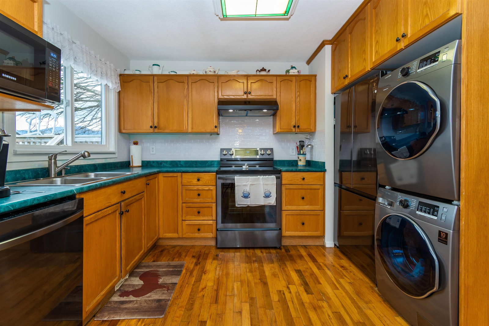 Listing Image 8