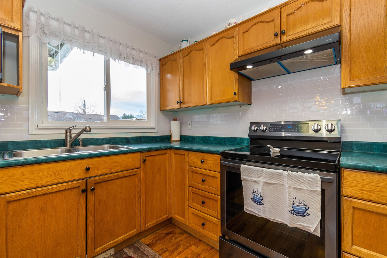 Listing Image 9
