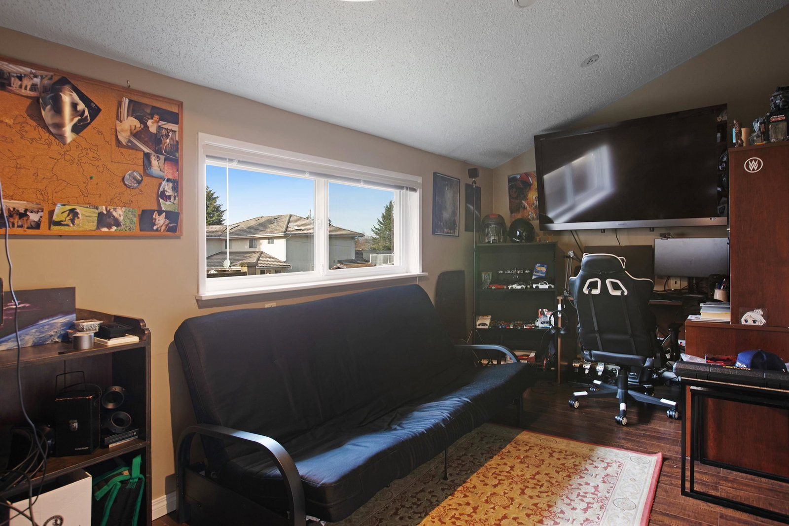 Listing Image 16