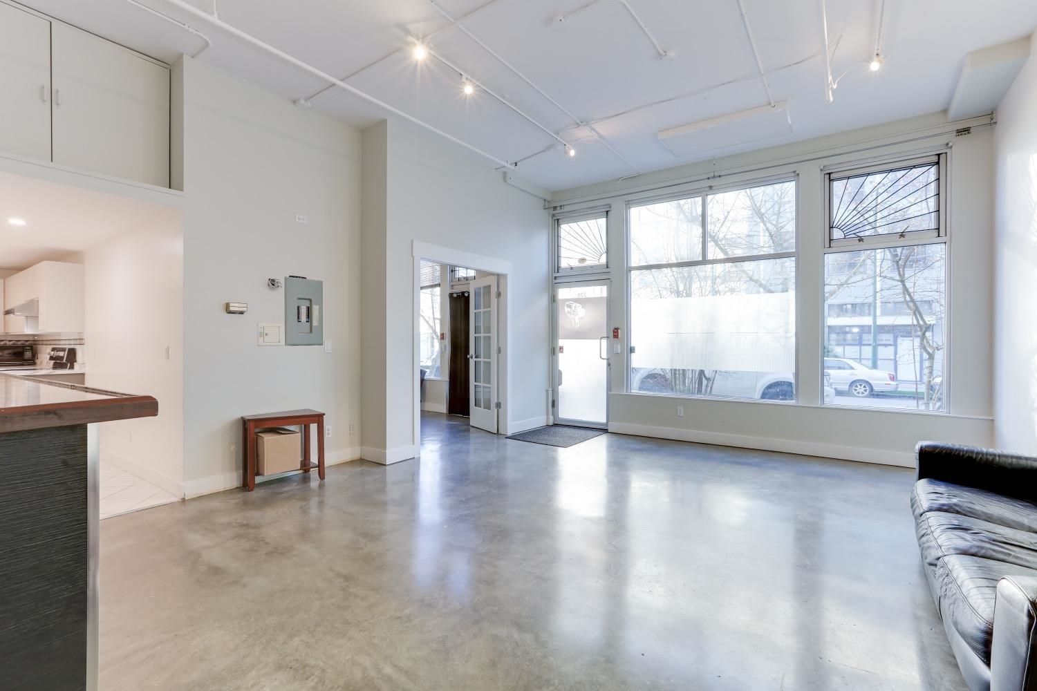 Listing Image 5