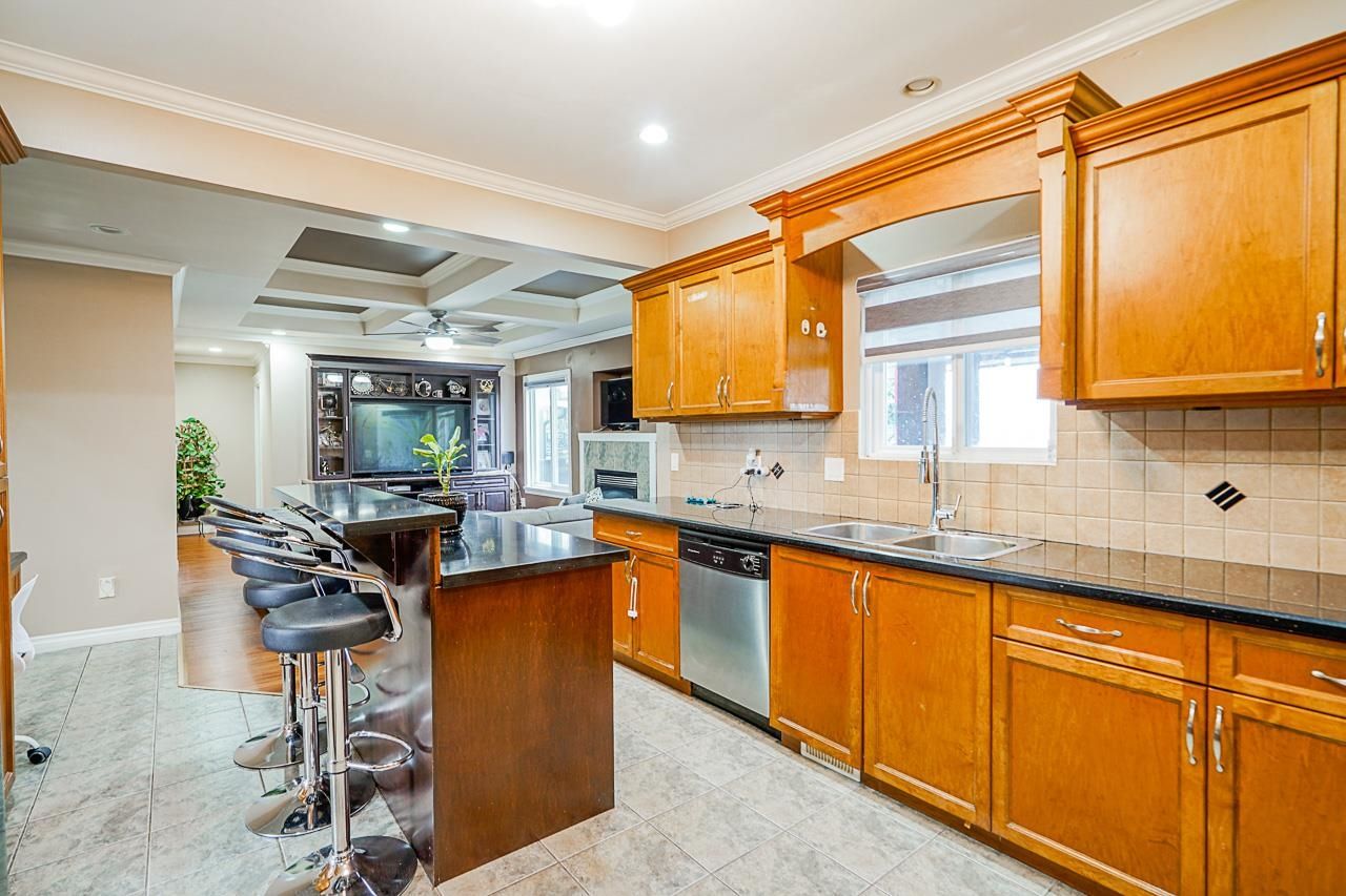 Listing Image 16