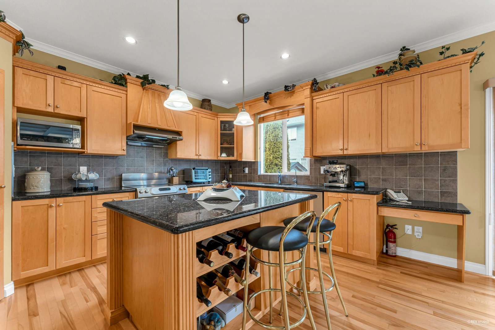 Listing Image 14