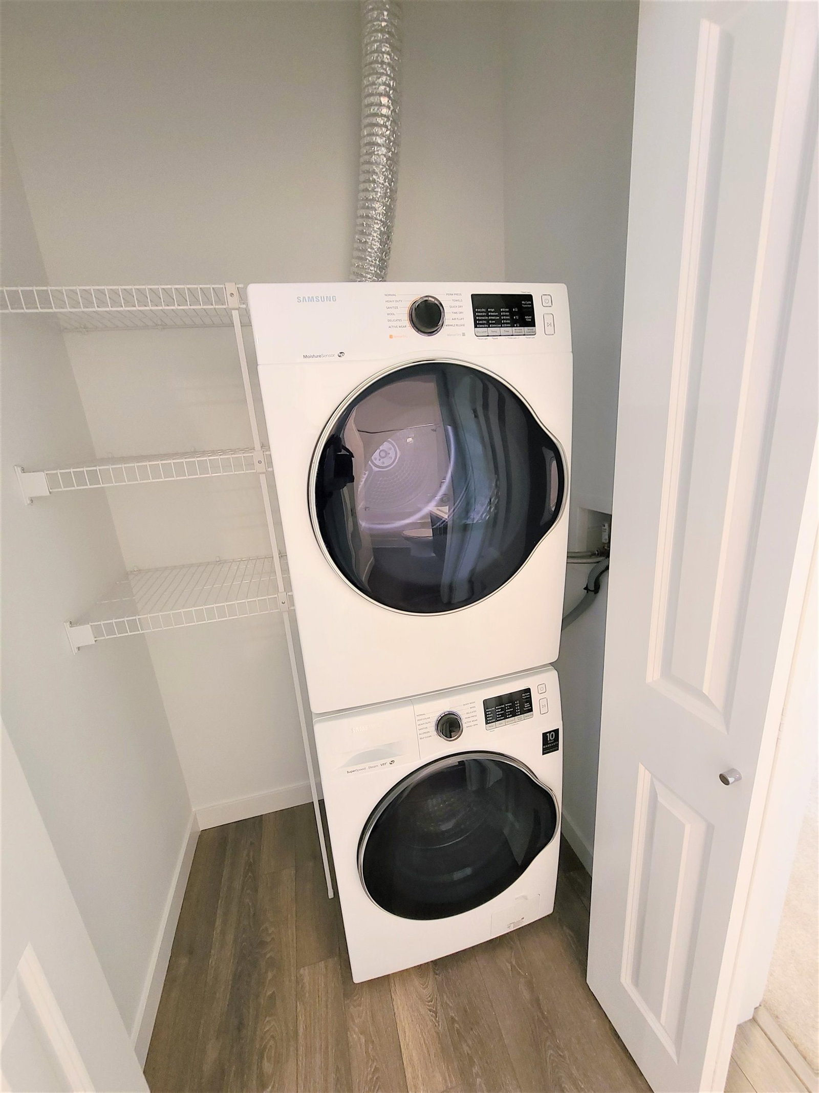 Listing Image 17