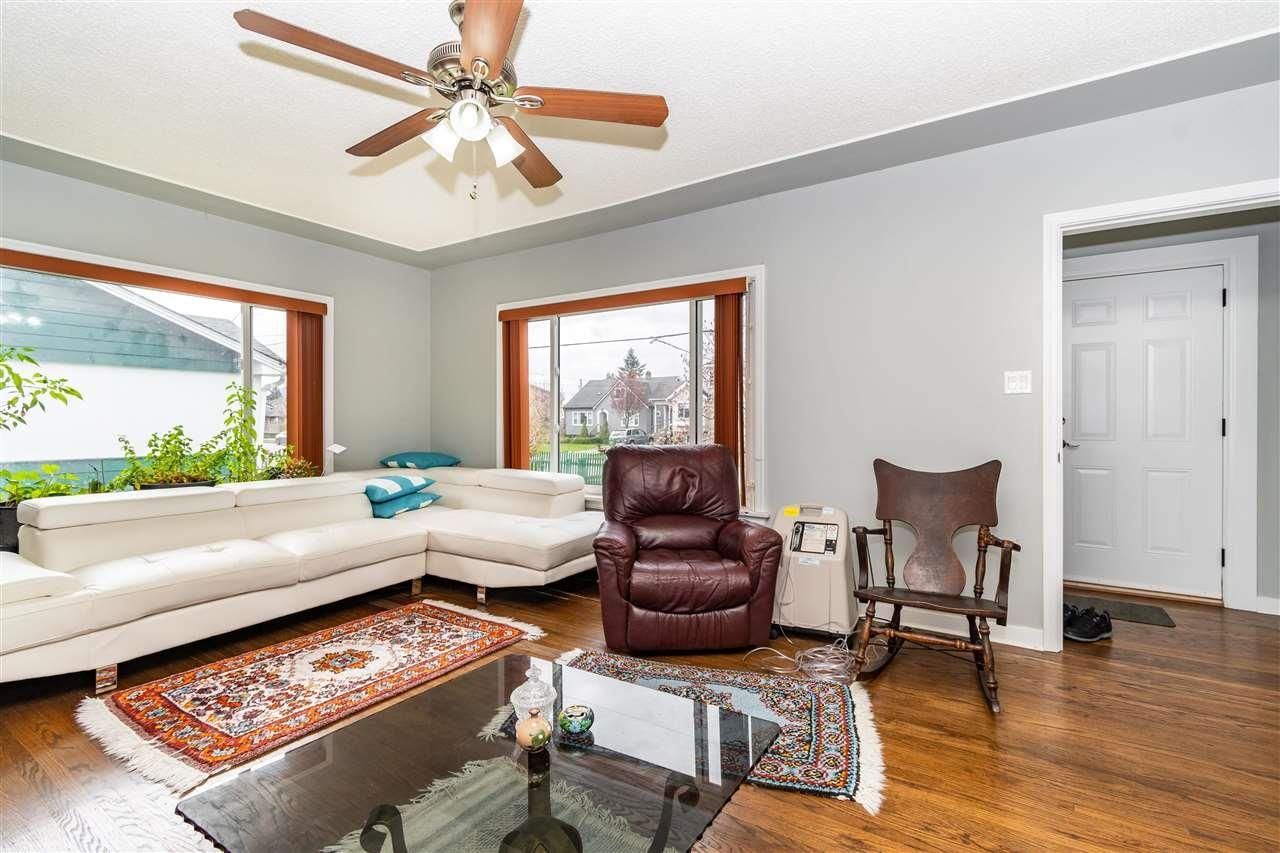 Listing Image 8