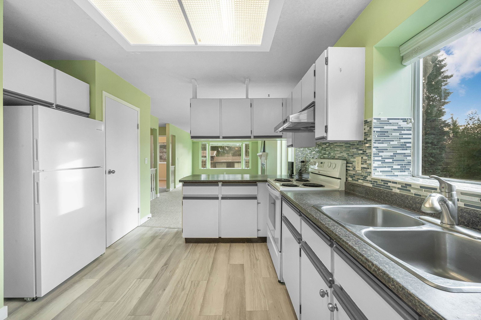 Listing Image 15