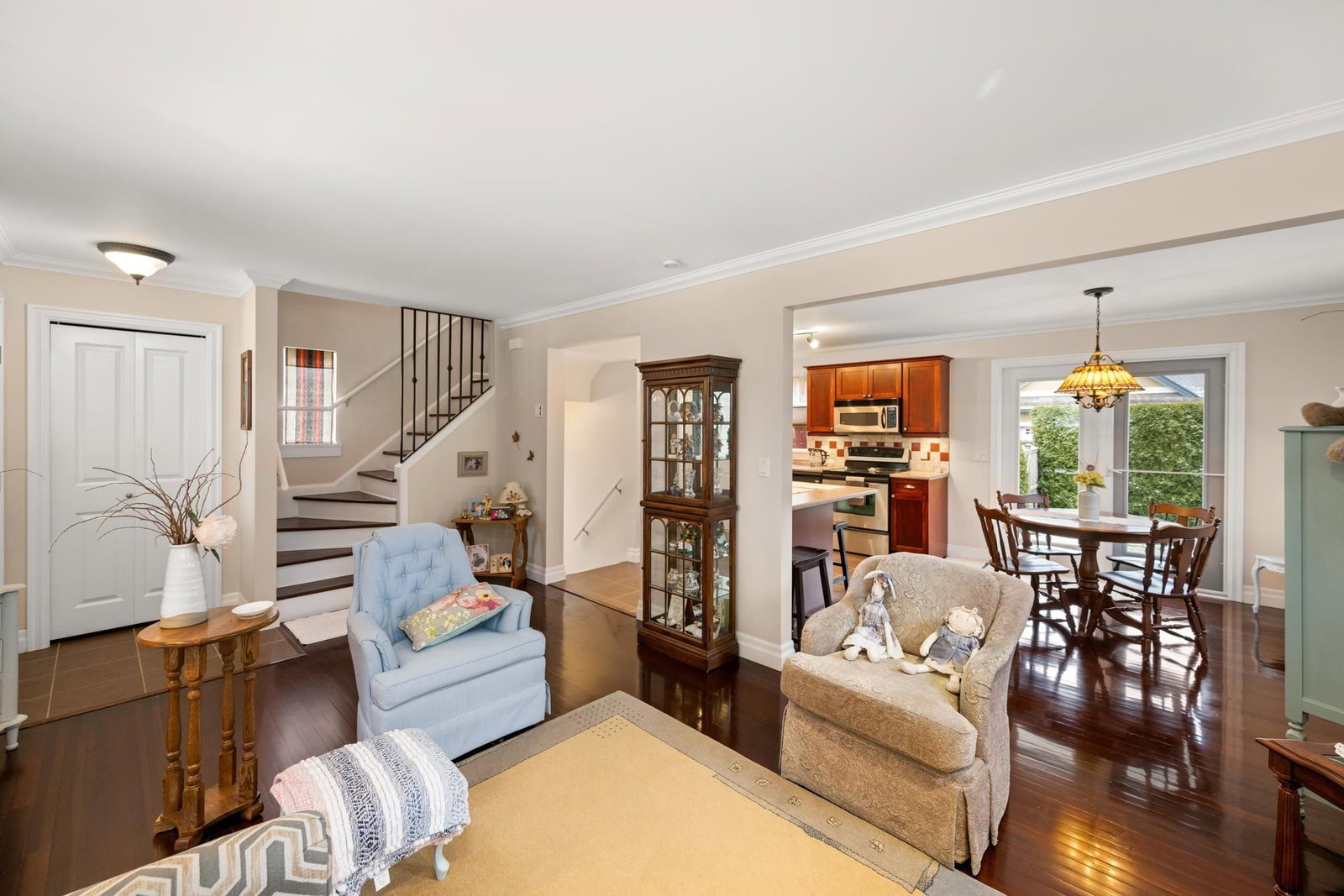 Listing Image 9