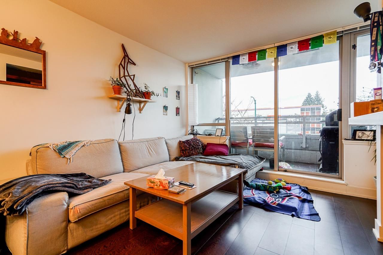 Listing Image 12