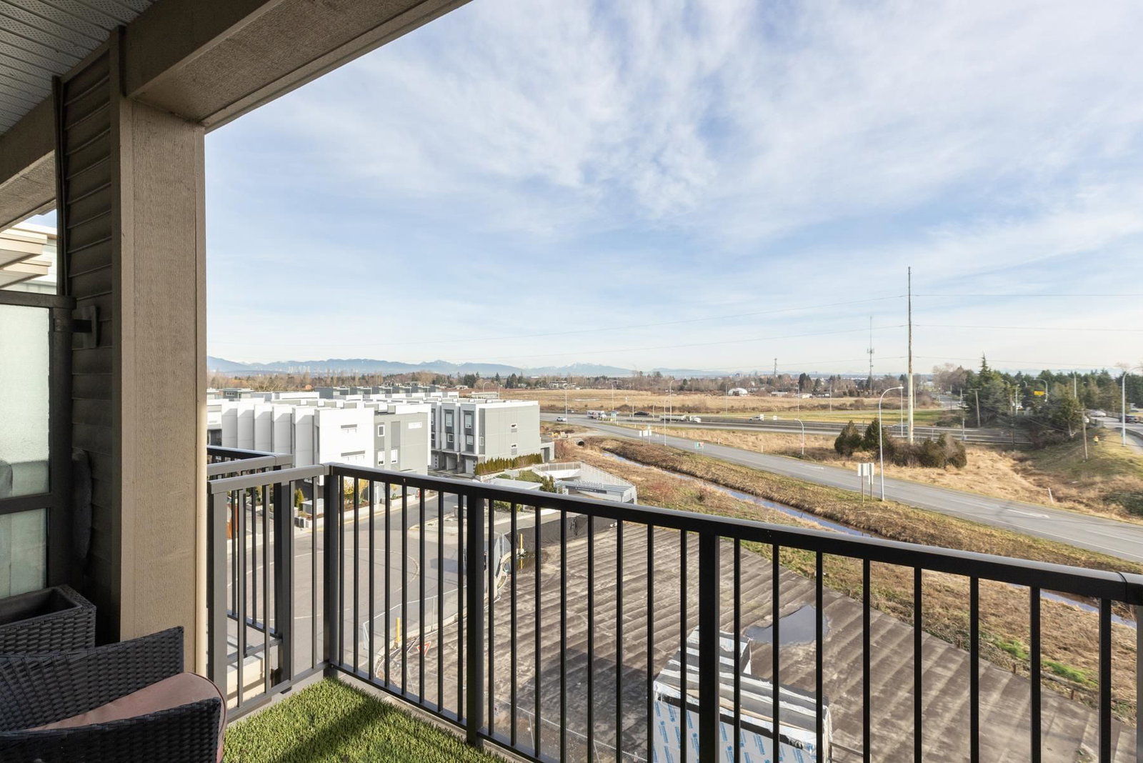 Listing Image 18