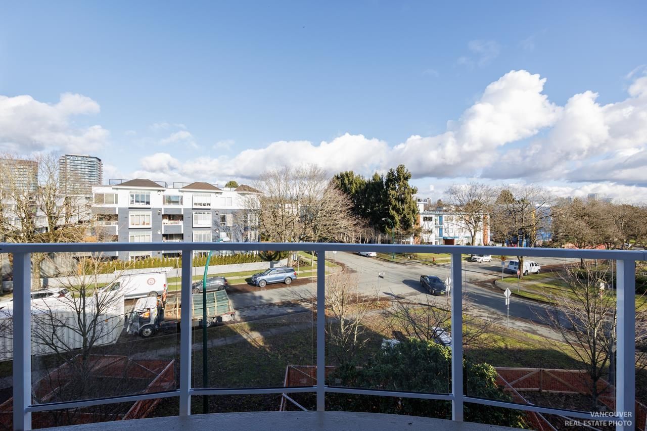 Listing Image 19