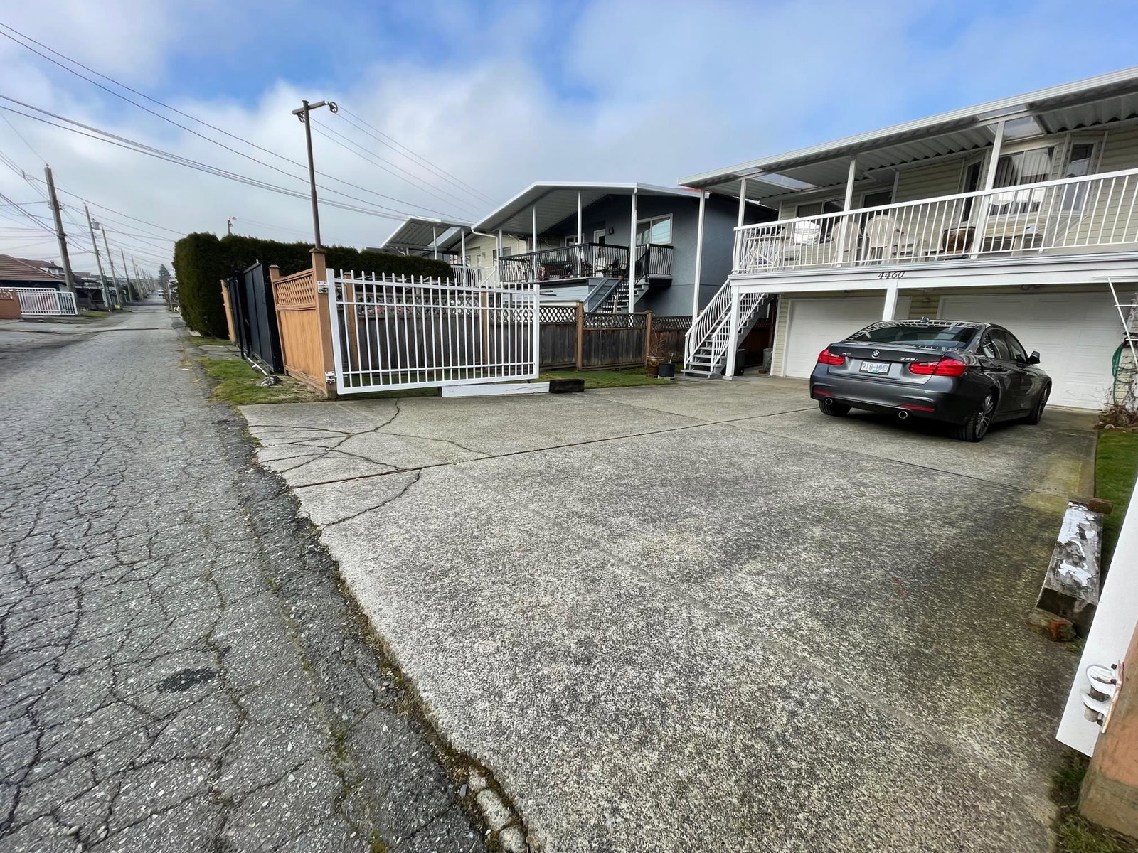 Listing Image 11