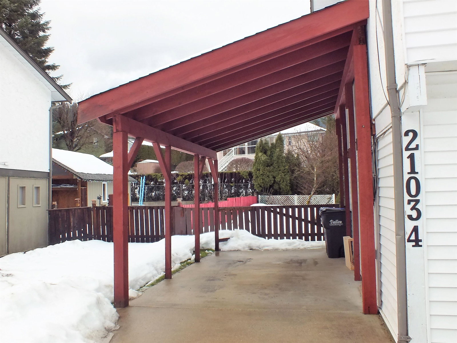 Listing Image 4