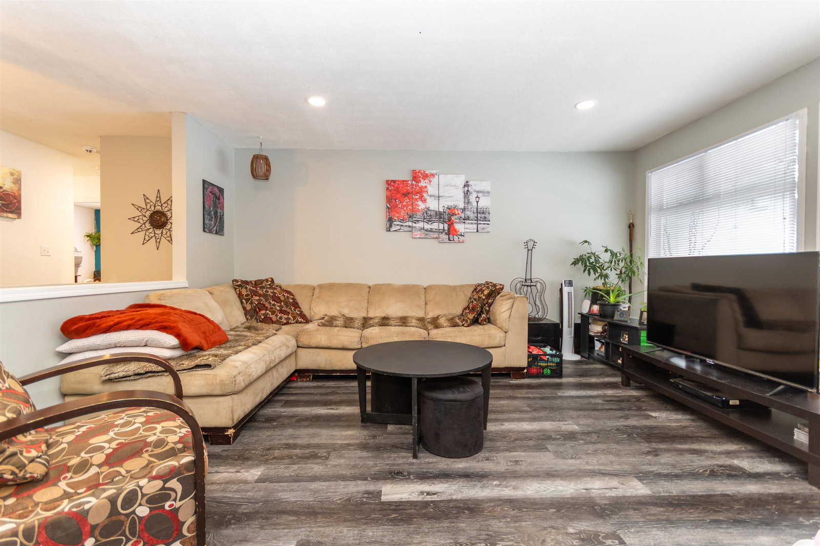 Listing Image 6