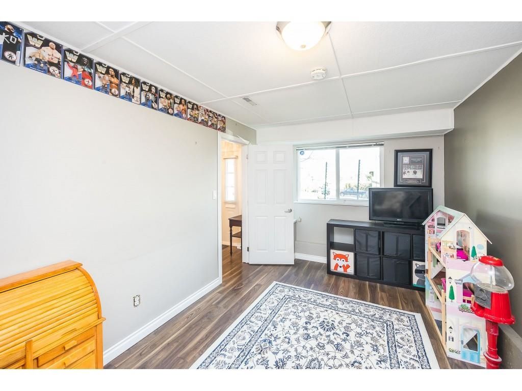 Listing Image 24