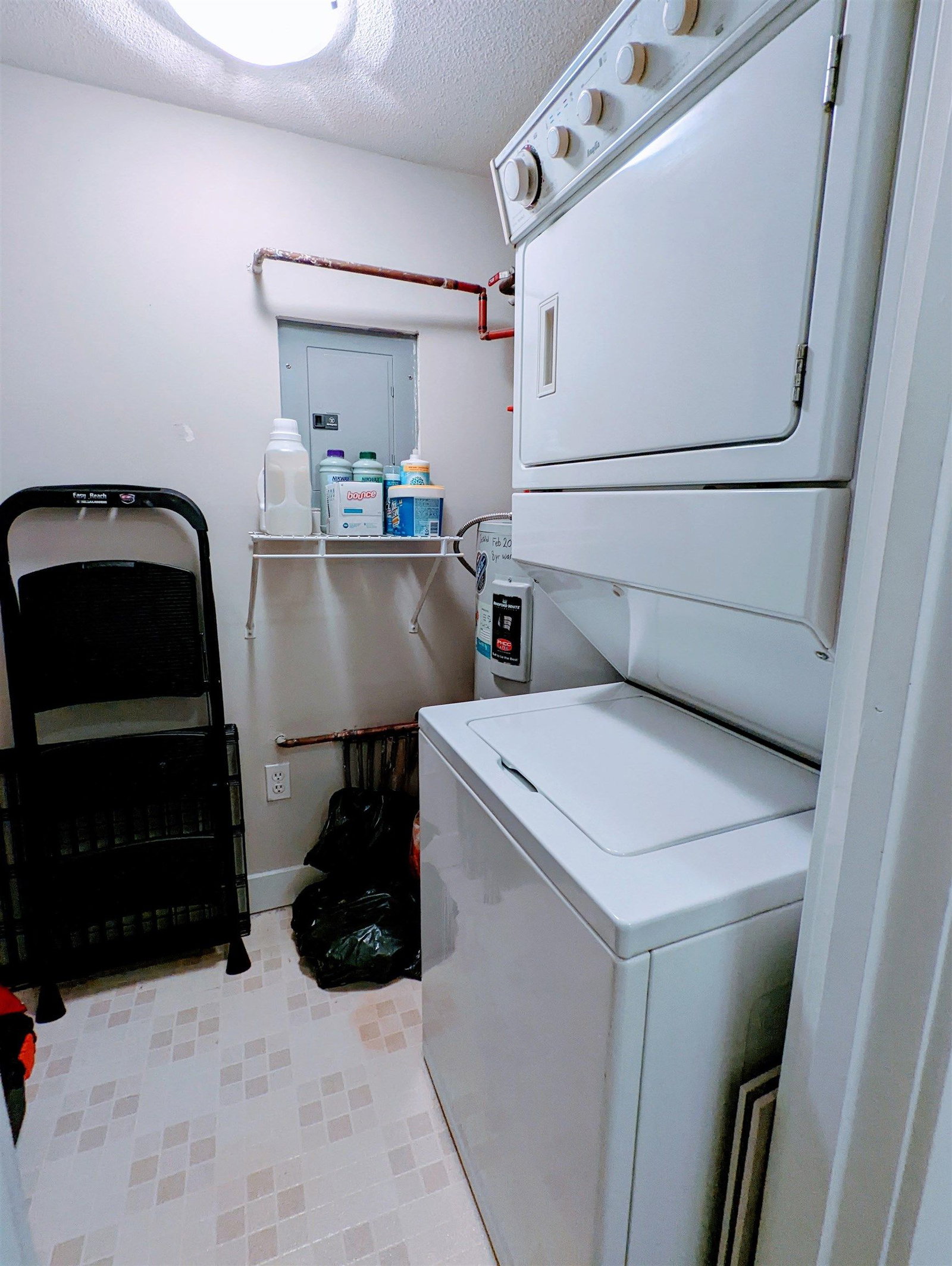 Listing Image 8