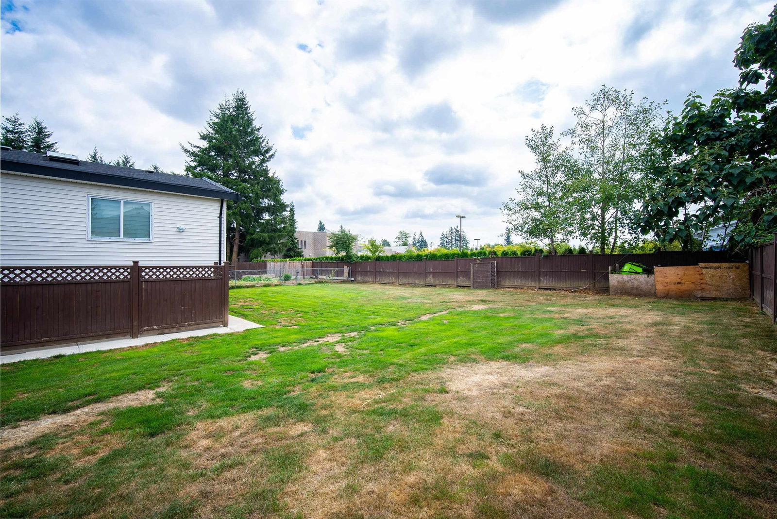 Listing Image 24