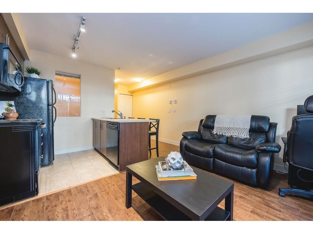 Listing Image 14