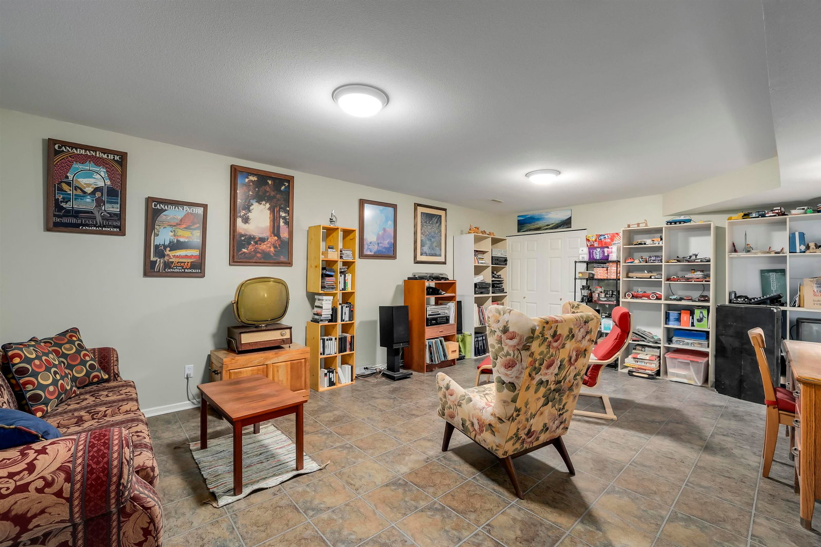 Listing Image 17