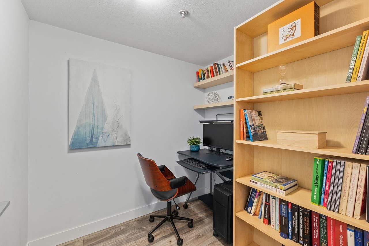 Listing Image 10
