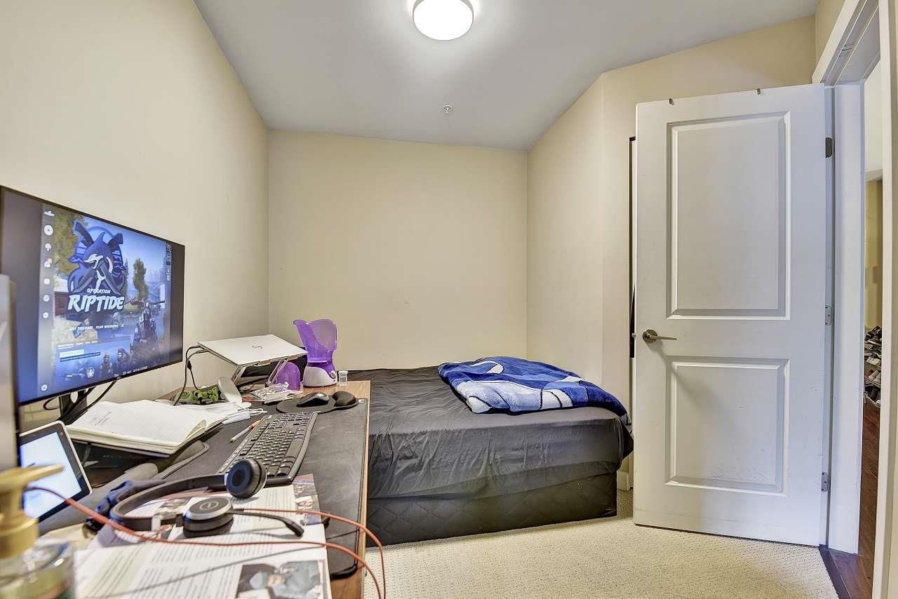 Listing Image 14