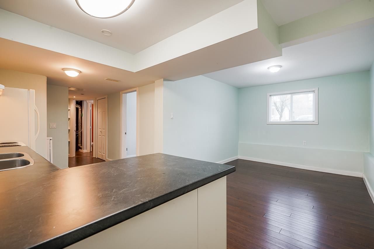 Listing Image 14
