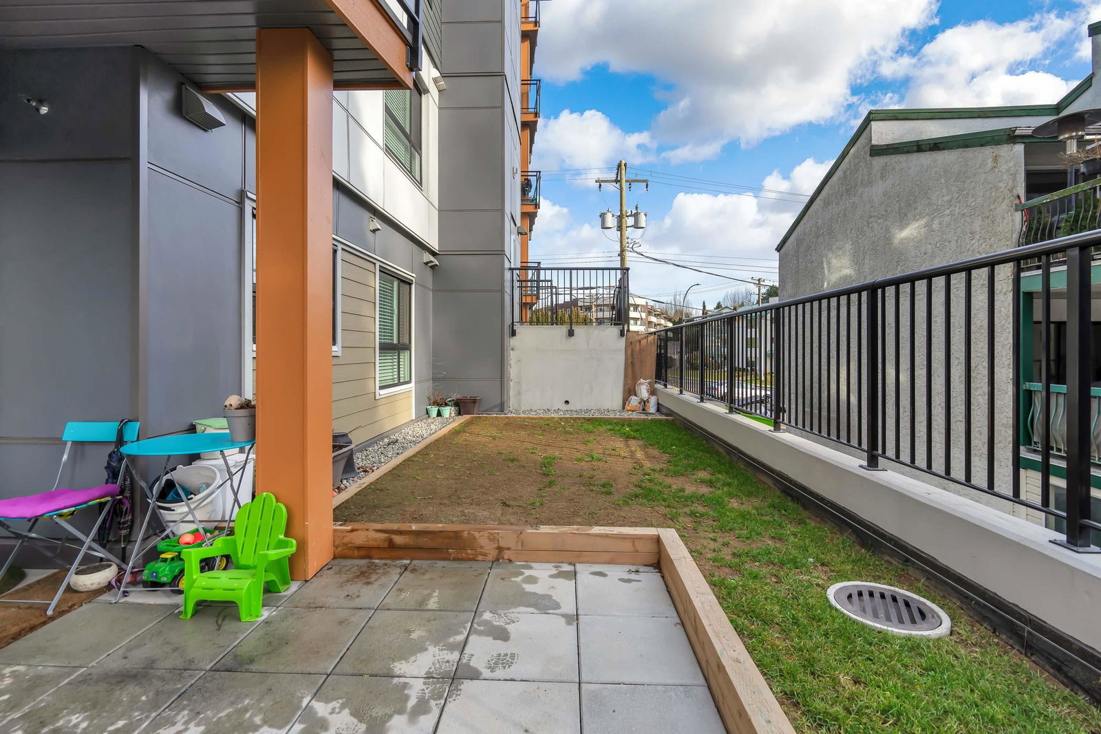 Listing Image 16