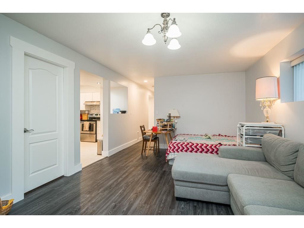 Listing Image 21
