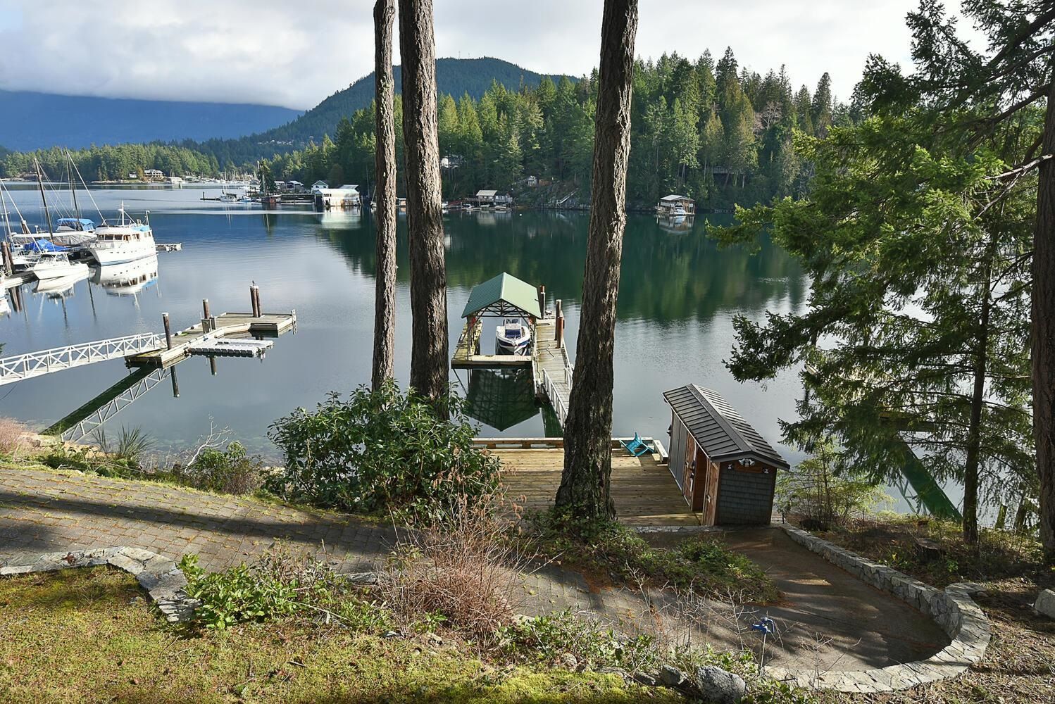 Listing Image 6