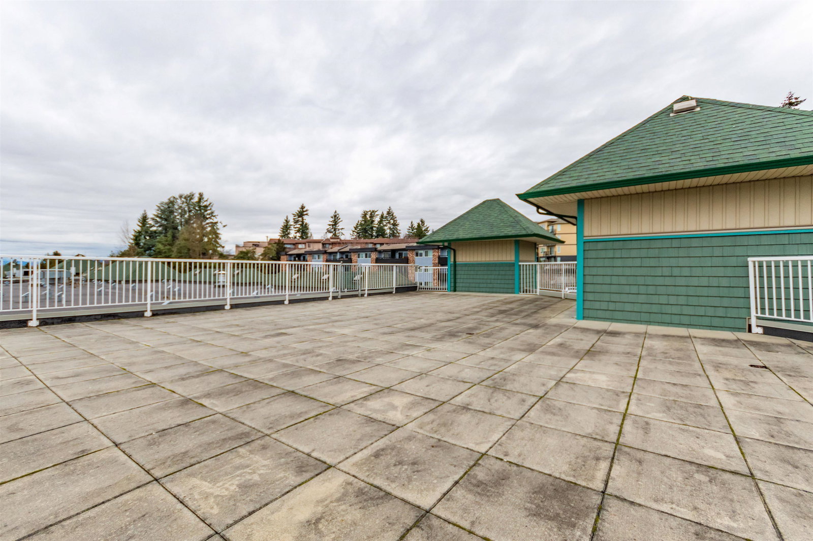 Listing Image 24