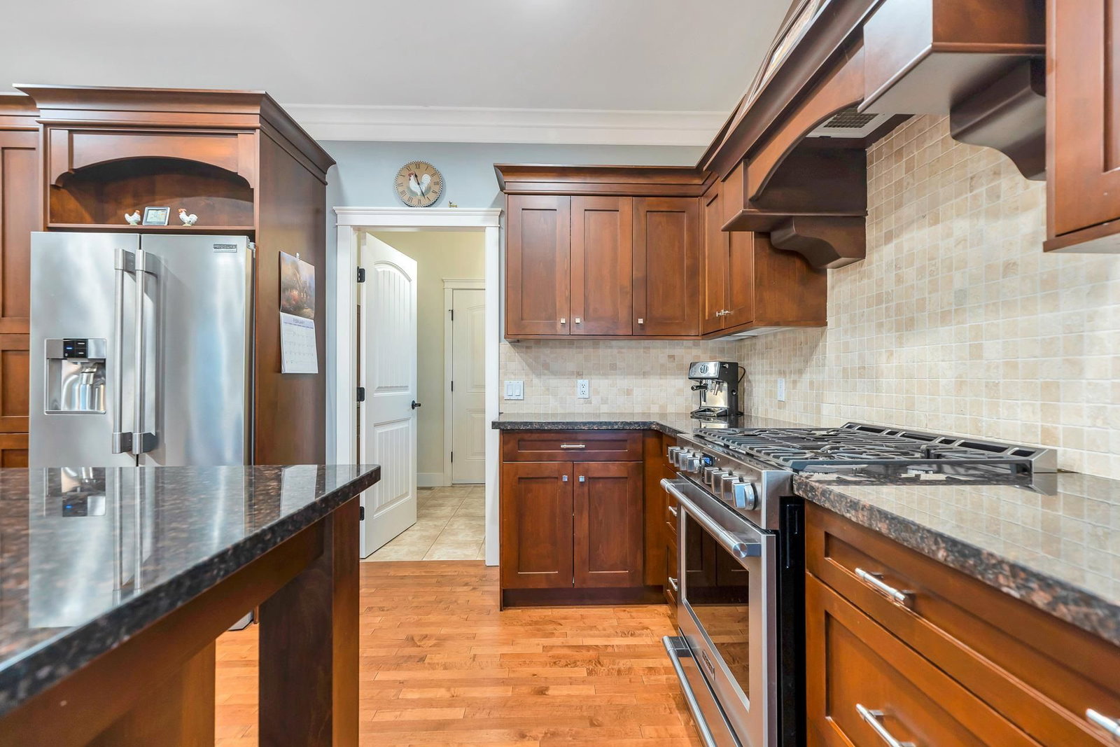 Listing Image 9
