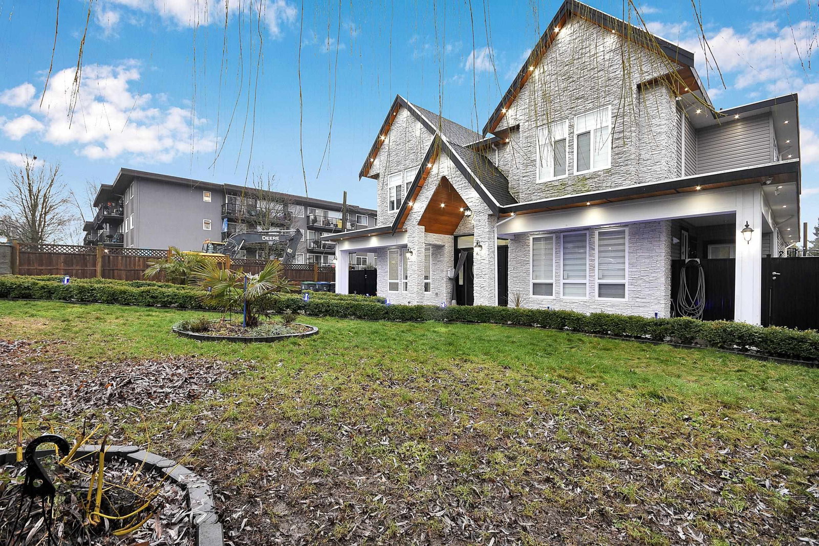 Listing Image 3