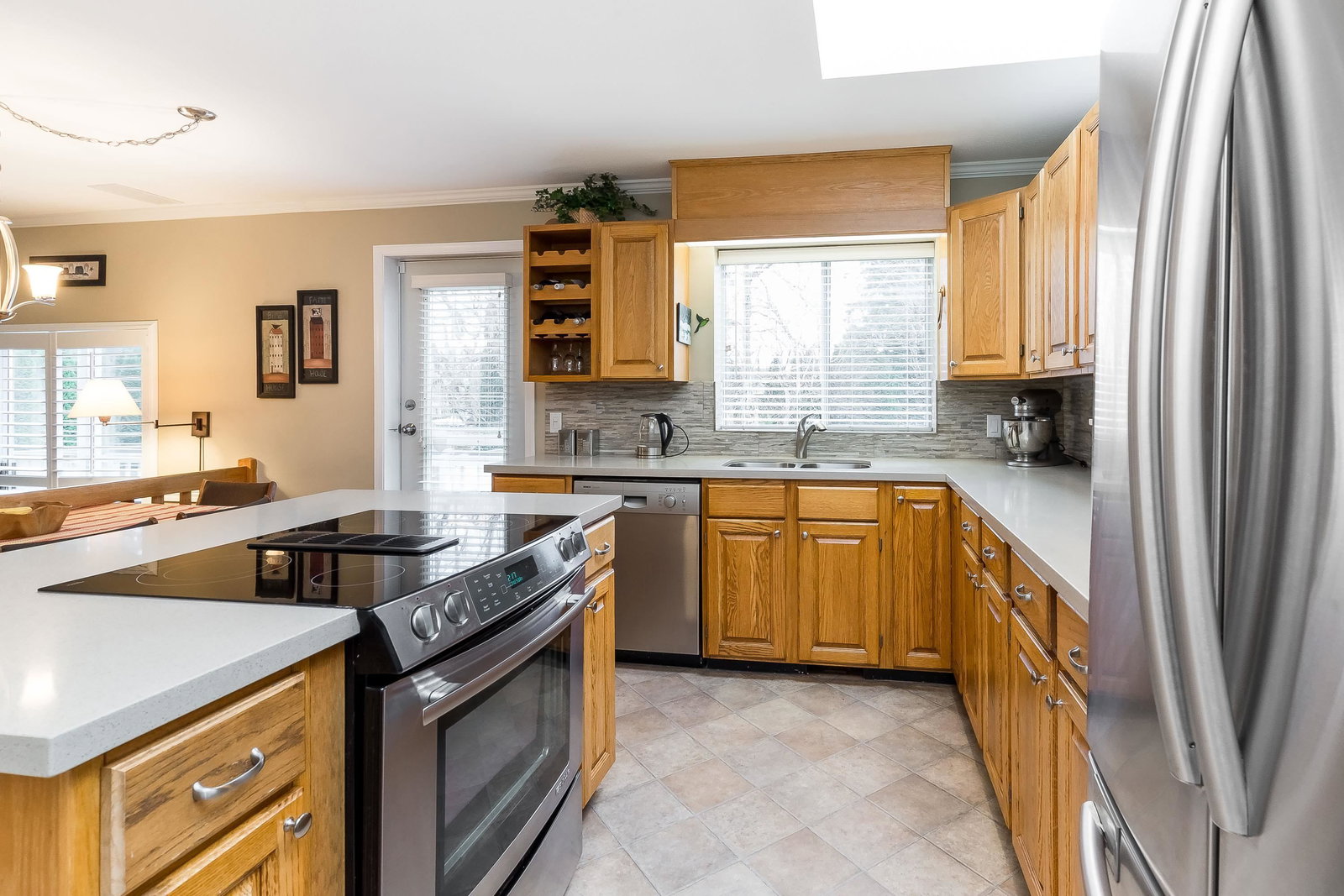 Listing Image 10