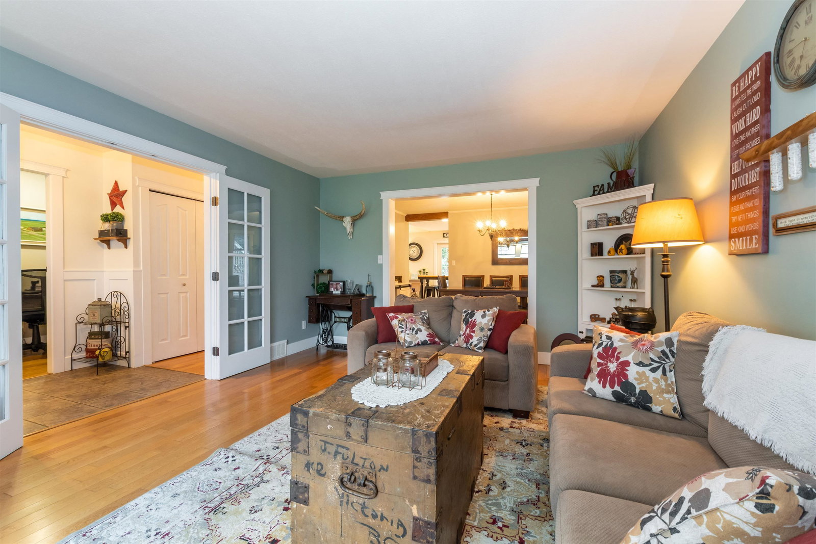 Listing Image 9