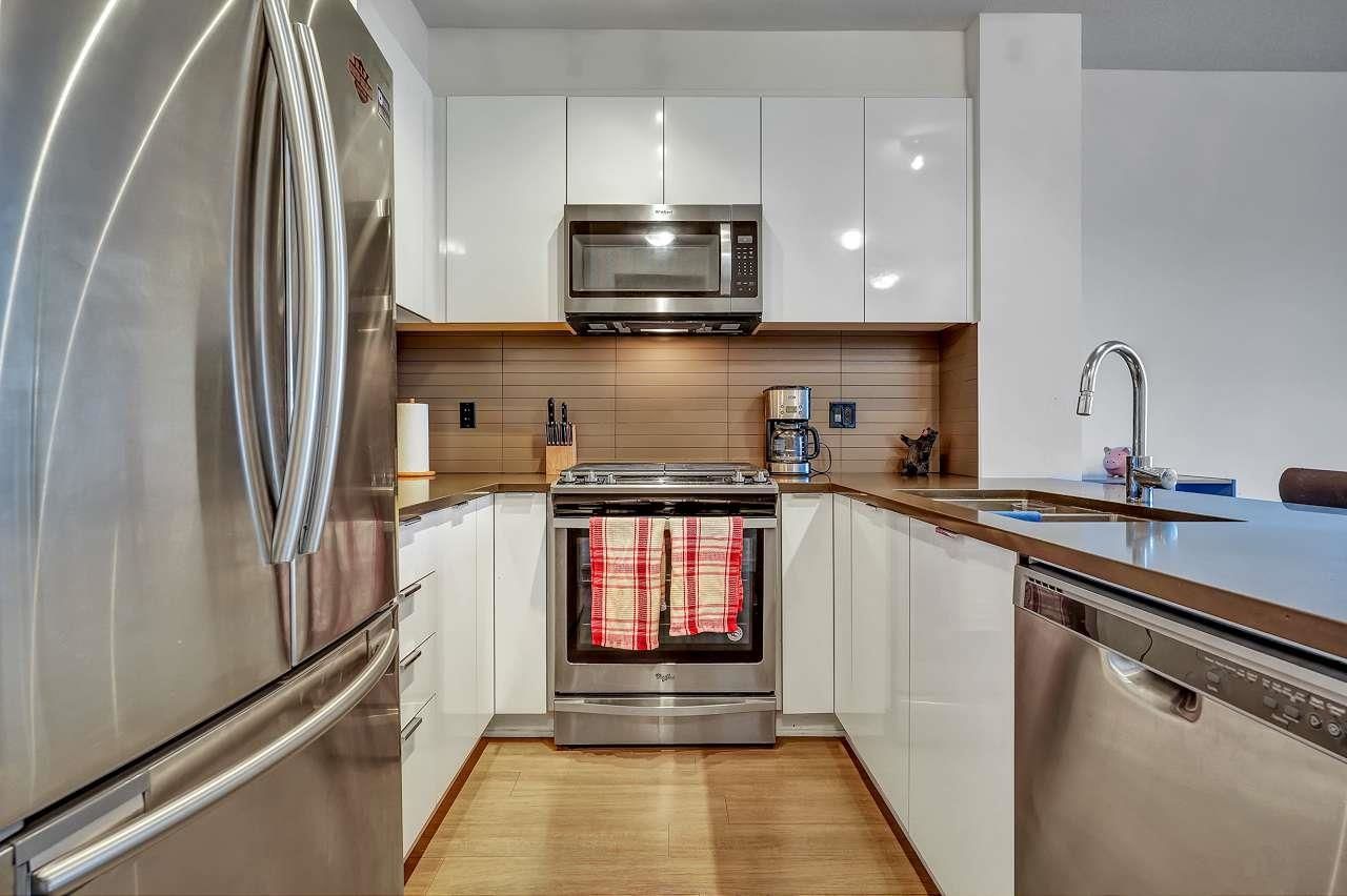 Listing Image 8