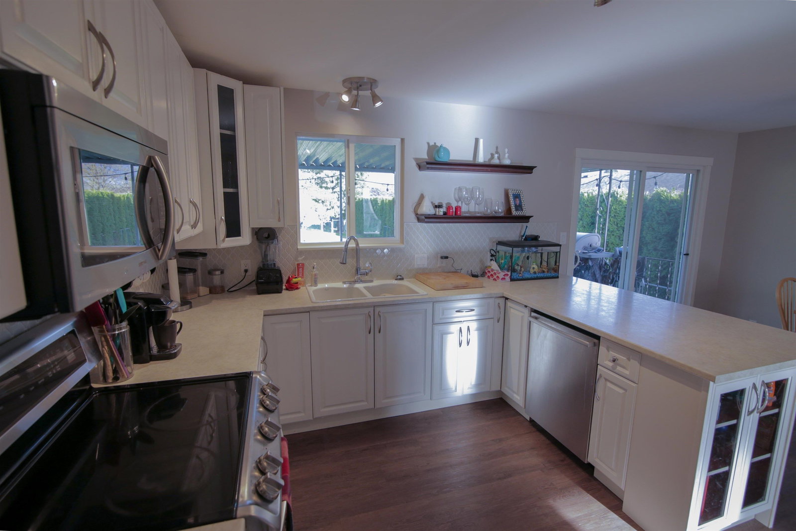 Listing Image 5