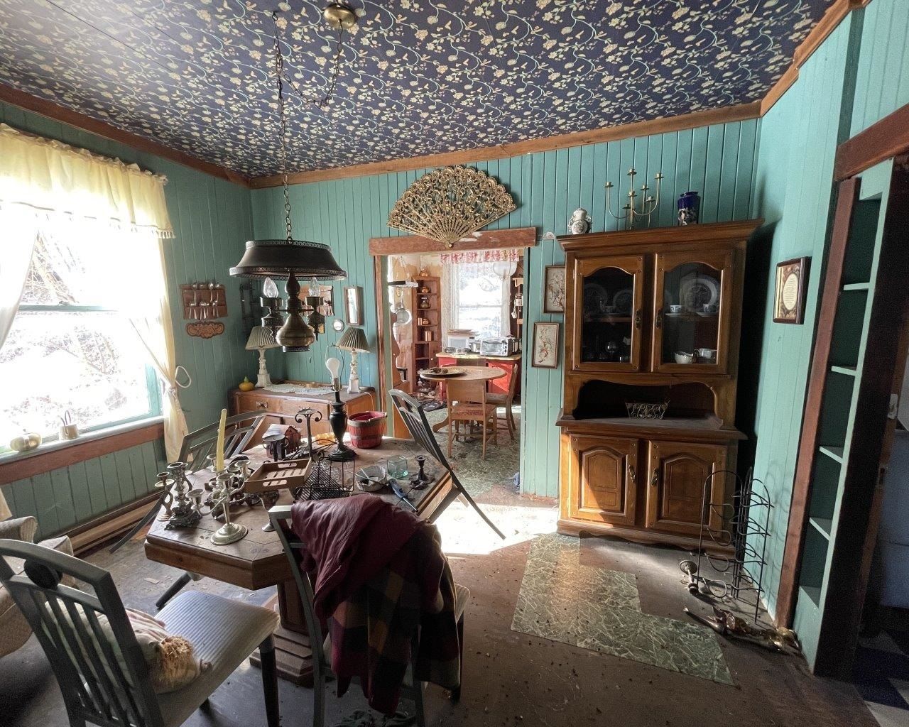 Listing Image 12