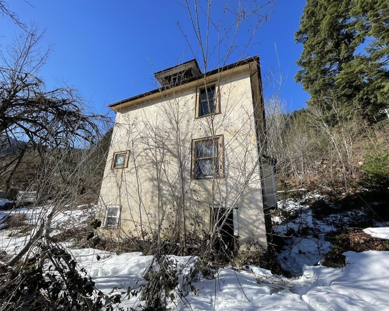 Listing Image 5
