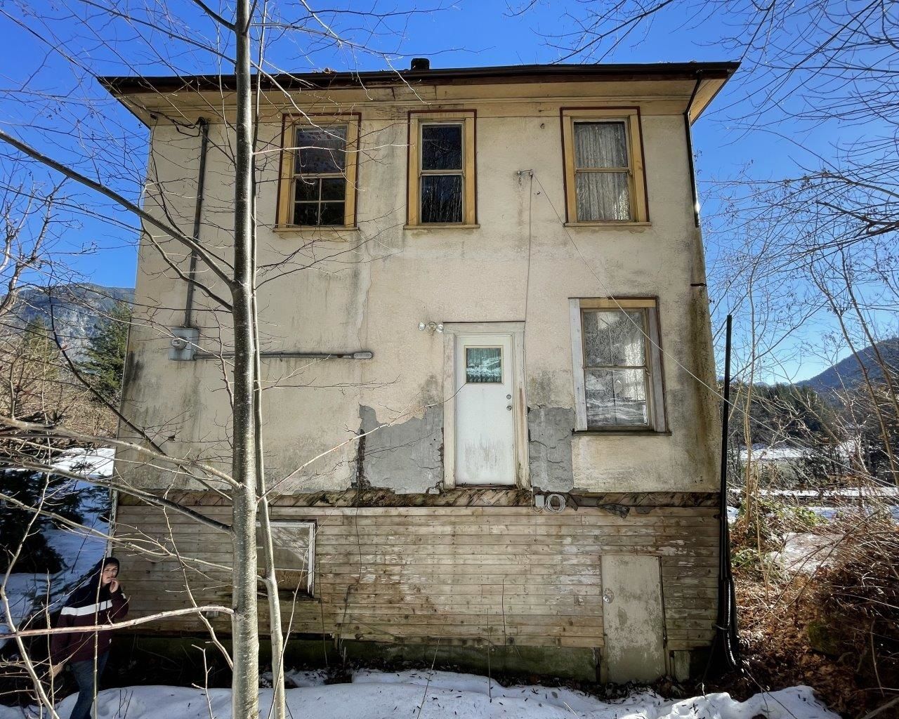 Listing Image 6