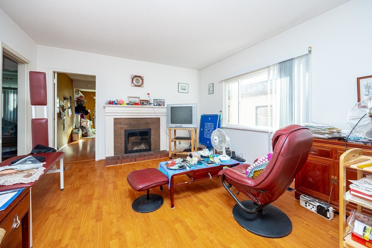 Listing Image 12