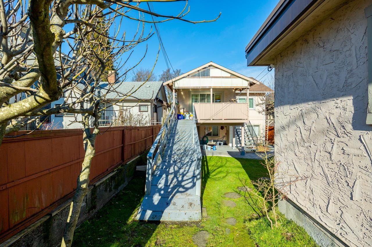 Listing photo 4