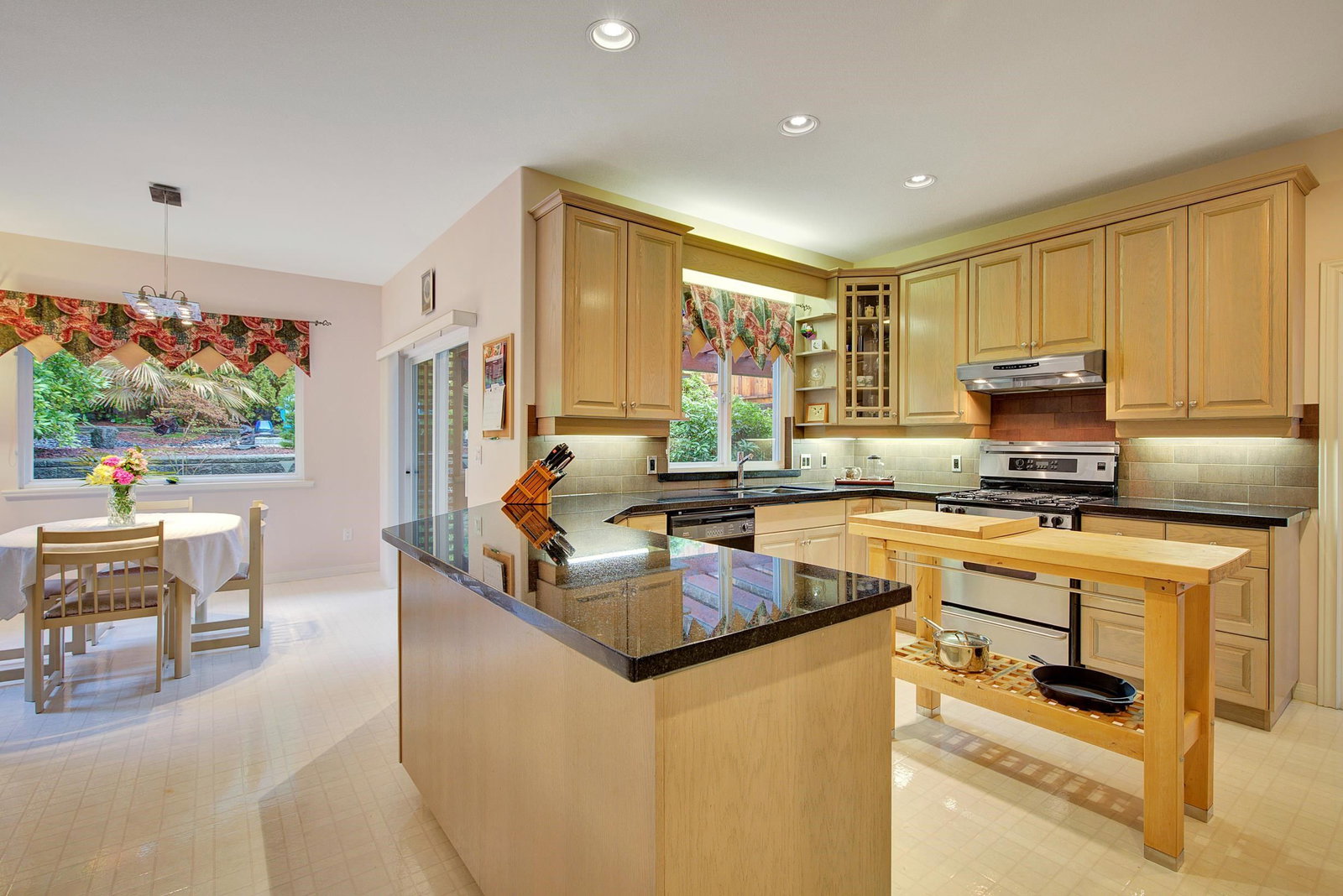 Listing Image 13