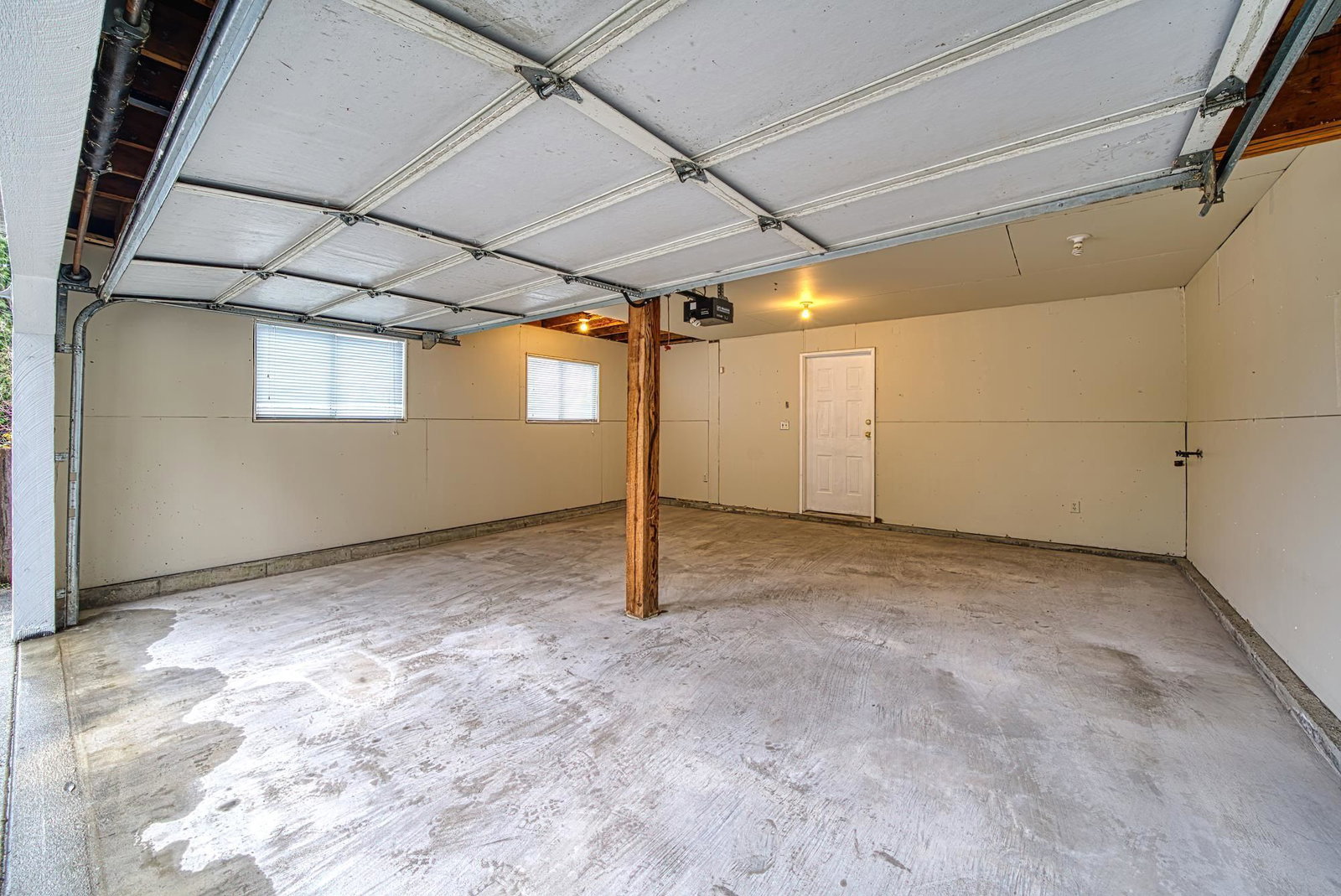 Listing Image 28