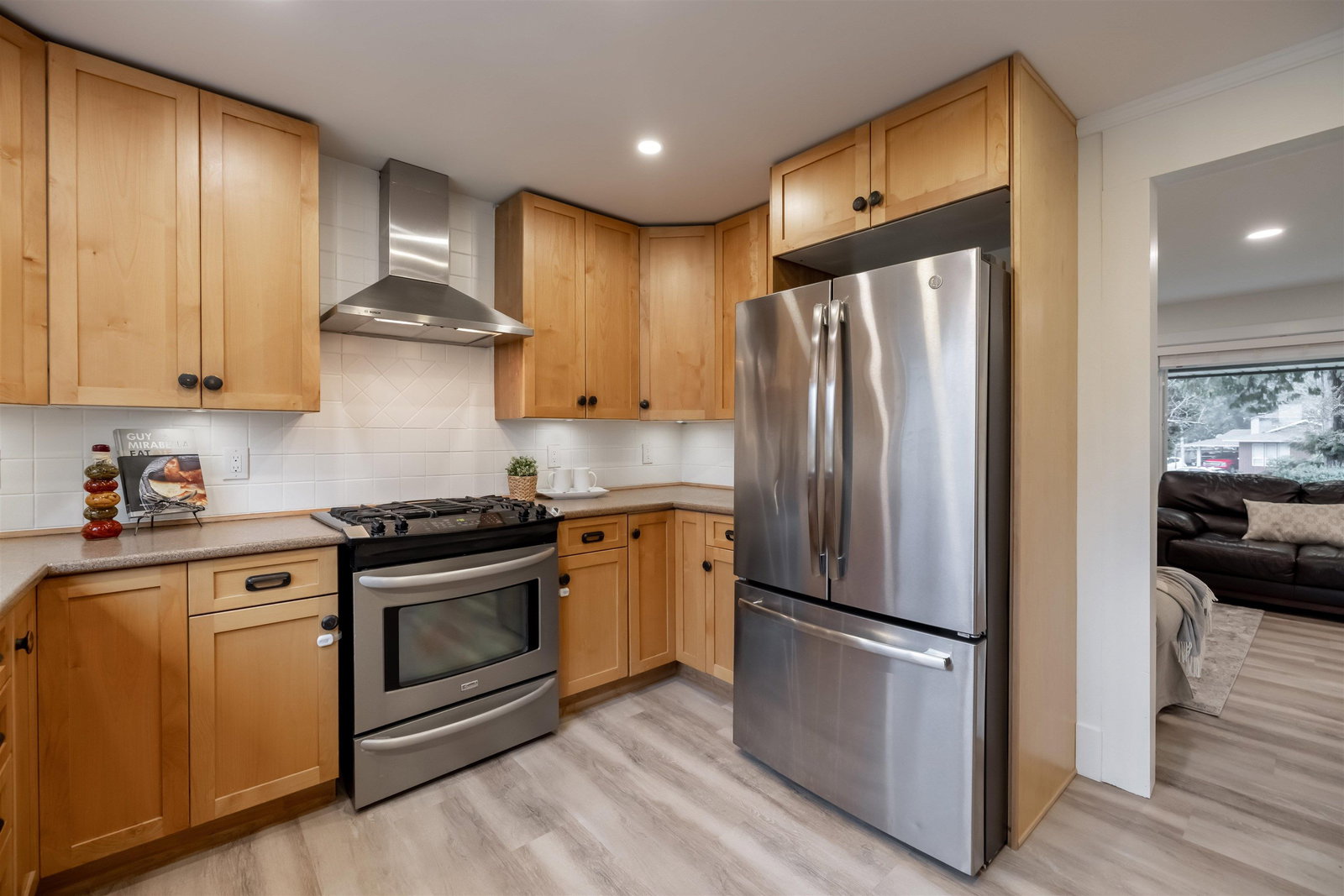 Listing Image 9