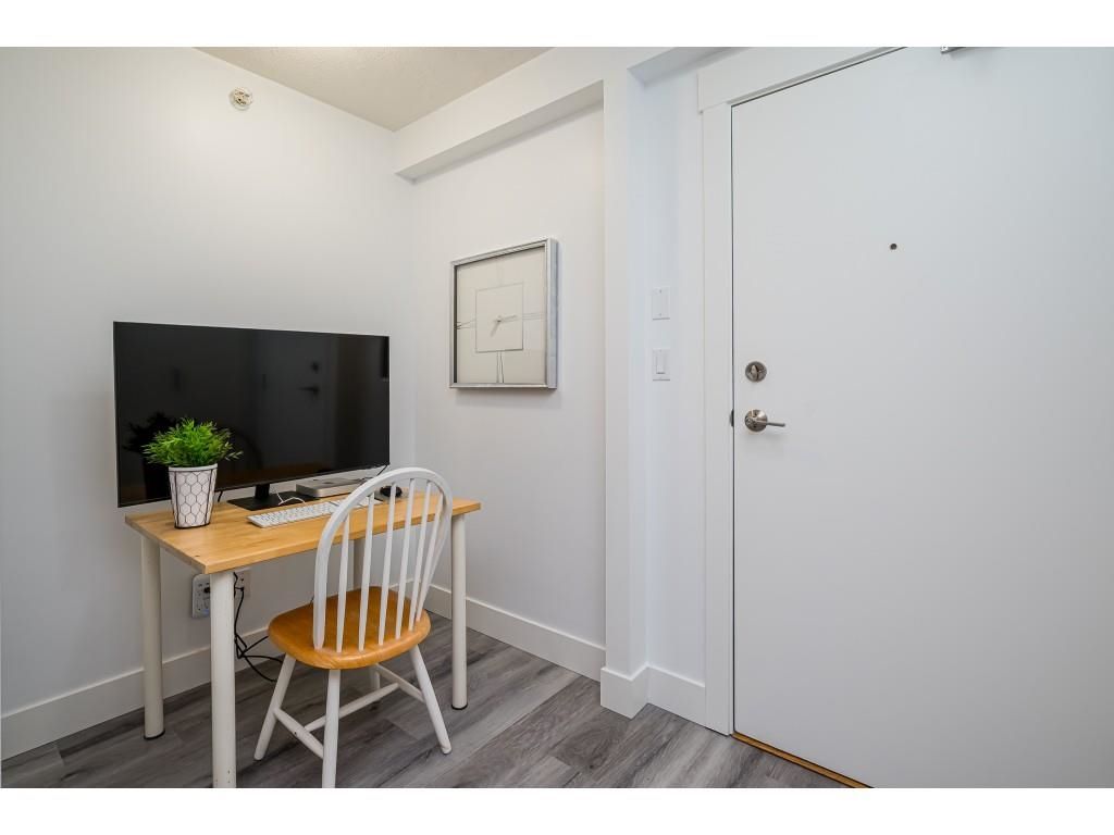 Listing Image 17
