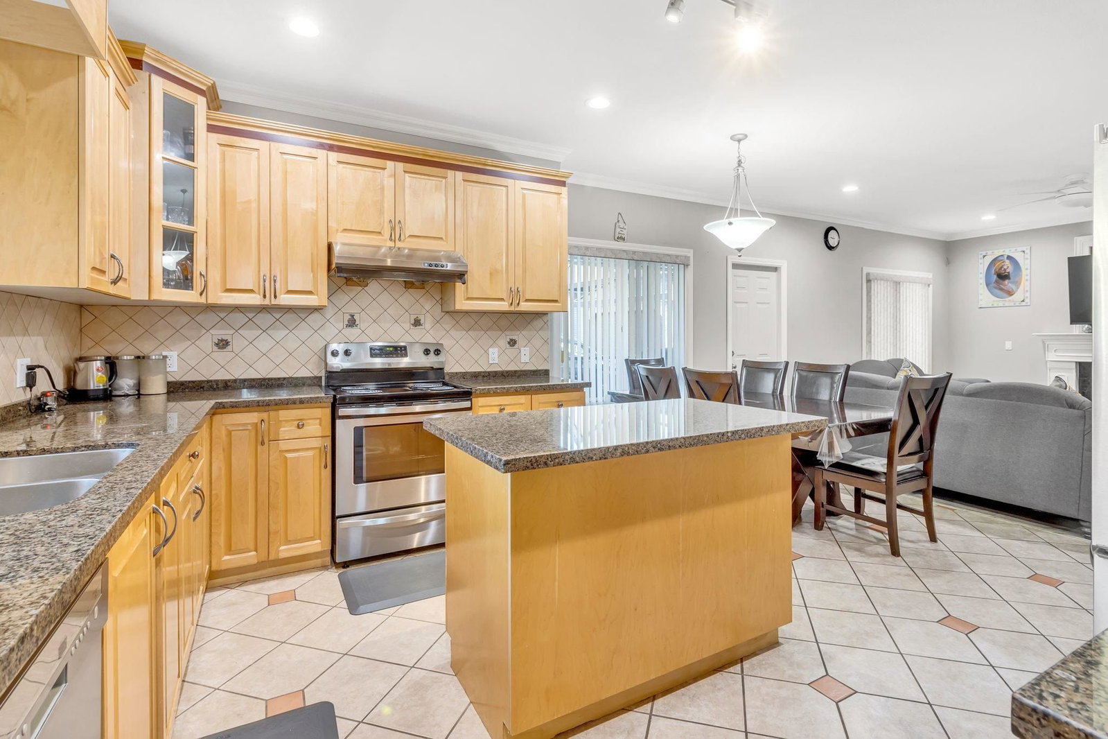 Listing Image 15